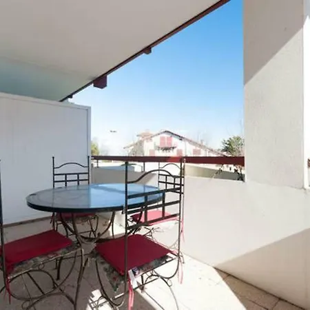 3 Pieces Tout Confort Avec Parking *