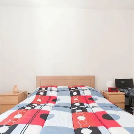 3 Pieces Tout Confort Avec Parking Apartmán